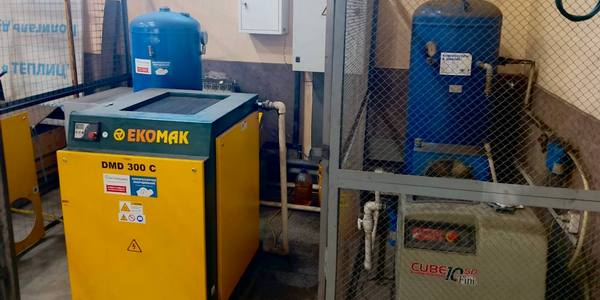 Техническое обслуживание винтового компрессора EKOMAK DMD 300C